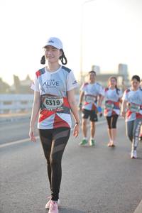 BIB: 6319
                            <button type="button" onclick="openModal(6473839)" class="btn btn-primary btn-sm float-right btn-popup" data-toggle="modal" data-target=".modal-high-quality">
                        <i class="fas fa-shopping-cart"></i> Add to Cart
                    </button>
                                            <button type="button" onclick="isThisMe(6473839, true)" class="btn btn-success btn-sm float-right btn-popup btn-isme hidden" data-toggle="tooltip" data-placement="bottom" title="นี่คือรูปของคุณใช่ไหม คลิกที่นี่เพื่อเอาเข้าอัลบั้ม">
                        <i class="fas fa-plus"></i> Add to album
                    </button>
                    <button type="button" onclick="isThisMe(6473839, false)" class="btn btn-warning btn-sm float-right btn-popup btn-isnotme hidden">
                        <i class="fas fa-ban"></i> Remove from album
                    </button>