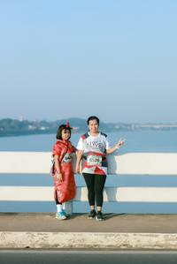 BIB: 6526
                            <button type="button" onclick="openModal(6475199)" class="btn btn-primary btn-sm float-right btn-popup" data-toggle="modal" data-target=".modal-high-quality">
                        <i class="fas fa-shopping-cart"></i> Add to Cart
                    </button>
                                            <button type="button" onclick="isThisMe(6475199, true)" class="btn btn-success btn-sm float-right btn-popup btn-isme hidden" data-toggle="tooltip" data-placement="bottom" title="นี่คือรูปของคุณใช่ไหม คลิกที่นี่เพื่อเอาเข้าอัลบั้ม">
                        <i class="fas fa-plus"></i> Add to album
                    </button>
                    <button type="button" onclick="isThisMe(6475199, false)" class="btn btn-warning btn-sm float-right btn-popup btn-isnotme hidden">
                        <i class="fas fa-ban"></i> Remove from album
                    </button>