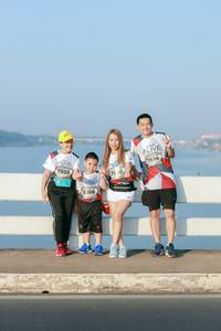 BIB: 7868, 7694, 8006
                            <button type="button" onclick="openModal(6475222)" class="btn btn-primary btn-sm float-right btn-popup" data-toggle="modal" data-target=".modal-high-quality">
                        <i class="fas fa-shopping-cart"></i> Add to Cart
                    </button>
                                            <button type="button" onclick="isThisMe(6475222, true)" class="btn btn-success btn-sm float-right btn-popup btn-isme hidden" data-toggle="tooltip" data-placement="bottom" title="นี่คือรูปของคุณใช่ไหม คลิกที่นี่เพื่อเอาเข้าอัลบั้ม">
                        <i class="fas fa-plus"></i> Add to album
                    </button>
                    <button type="button" onclick="isThisMe(6475222, false)" class="btn btn-warning btn-sm float-right btn-popup btn-isnotme hidden">
                        <i class="fas fa-ban"></i> Remove from album
                    </button>