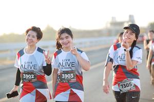 BIB: 3902, 3903, 128, 7305
                            <button type="button" onclick="openModal(6474140)" class="btn btn-primary btn-sm float-right btn-popup" data-toggle="modal" data-target=".modal-high-quality">
                        <i class="fas fa-shopping-cart"></i> Add to Cart
                    </button>
                                            <button type="button" onclick="isThisMe(6474140, true)" class="btn btn-success btn-sm float-right btn-popup btn-isme hidden" data-toggle="tooltip" data-placement="bottom" title="นี่คือรูปของคุณใช่ไหม คลิกที่นี่เพื่อเอาเข้าอัลบั้ม">
                        <i class="fas fa-plus"></i> Add to album
                    </button>
                    <button type="button" onclick="isThisMe(6474140, false)" class="btn btn-warning btn-sm float-right btn-popup btn-isnotme hidden">
                        <i class="fas fa-ban"></i> Remove from album
                    </button>