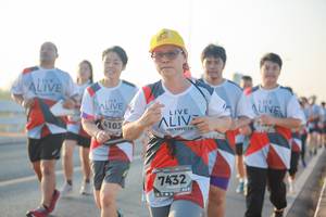 BIB: 4103, 7432
                            <button type="button" onclick="openModal(6473759)" class="btn btn-primary btn-sm float-right btn-popup" data-toggle="modal" data-target=".modal-high-quality">
                        <i class="fas fa-shopping-cart"></i> Add to Cart
                    </button>
                                            <button type="button" onclick="isThisMe(6473759, true)" class="btn btn-success btn-sm float-right btn-popup btn-isme hidden" data-toggle="tooltip" data-placement="bottom" title="นี่คือรูปของคุณใช่ไหม คลิกที่นี่เพื่อเอาเข้าอัลบั้ม">
                        <i class="fas fa-plus"></i> Add to album
                    </button>
                    <button type="button" onclick="isThisMe(6473759, false)" class="btn btn-warning btn-sm float-right btn-popup btn-isnotme hidden">
                        <i class="fas fa-ban"></i> Remove from album
                    </button>