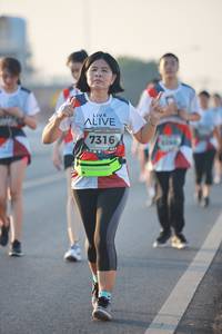 BIB: 7316
                            <button type="button" onclick="openModal(6473557)" class="btn btn-primary btn-sm float-right btn-popup" data-toggle="modal" data-target=".modal-high-quality">
                        <i class="fas fa-shopping-cart"></i> Add to Cart
                    </button>
                                            <button type="button" onclick="isThisMe(6473557, true)" class="btn btn-success btn-sm float-right btn-popup btn-isme hidden" data-toggle="tooltip" data-placement="bottom" title="นี่คือรูปของคุณใช่ไหม คลิกที่นี่เพื่อเอาเข้าอัลบั้ม">
                        <i class="fas fa-plus"></i> Add to album
                    </button>
                    <button type="button" onclick="isThisMe(6473557, false)" class="btn btn-warning btn-sm float-right btn-popup btn-isnotme hidden">
                        <i class="fas fa-ban"></i> Remove from album
                    </button>