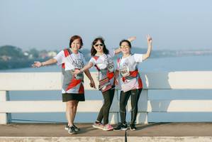 BIB: 137, 7501
                            <button type="button" onclick="openModal(6475057)" class="btn btn-primary btn-sm float-right btn-popup" data-toggle="modal" data-target=".modal-high-quality">
                        <i class="fas fa-shopping-cart"></i> Add to Cart
                    </button>
                                            <button type="button" onclick="isThisMe(6475057, true)" class="btn btn-success btn-sm float-right btn-popup btn-isme hidden" data-toggle="tooltip" data-placement="bottom" title="นี่คือรูปของคุณใช่ไหม คลิกที่นี่เพื่อเอาเข้าอัลบั้ม">
                        <i class="fas fa-plus"></i> Add to album
                    </button>
                    <button type="button" onclick="isThisMe(6475057, false)" class="btn btn-warning btn-sm float-right btn-popup btn-isnotme hidden">
                        <i class="fas fa-ban"></i> Remove from album
                    </button>