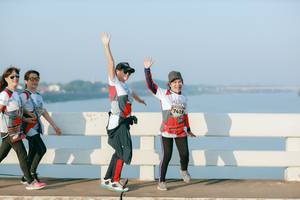 BIB: 7419
                            <button type="button" onclick="openModal(6475051)" class="btn btn-primary btn-sm float-right btn-popup" data-toggle="modal" data-target=".modal-high-quality">
                        <i class="fas fa-shopping-cart"></i> Add to Cart
                    </button>
                                            <button type="button" onclick="isThisMe(6475051, true)" class="btn btn-success btn-sm float-right btn-popup btn-isme hidden" data-toggle="tooltip" data-placement="bottom" title="นี่คือรูปของคุณใช่ไหม คลิกที่นี่เพื่อเอาเข้าอัลบั้ม">
                        <i class="fas fa-plus"></i> Add to album
                    </button>
                    <button type="button" onclick="isThisMe(6475051, false)" class="btn btn-warning btn-sm float-right btn-popup btn-isnotme hidden">
                        <i class="fas fa-ban"></i> Remove from album
                    </button>