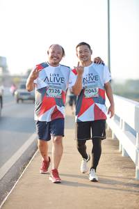 BIB: 7126, 7043
                            <button type="button" onclick="openModal(6474717)" class="btn btn-primary btn-sm float-right btn-popup" data-toggle="modal" data-target=".modal-high-quality">
                        <i class="fas fa-shopping-cart"></i> Add to Cart
                    </button>
                                            <button type="button" onclick="isThisMe(6474717, true)" class="btn btn-success btn-sm float-right btn-popup btn-isme hidden" data-toggle="tooltip" data-placement="bottom" title="นี่คือรูปของคุณใช่ไหม คลิกที่นี่เพื่อเอาเข้าอัลบั้ม">
                        <i class="fas fa-plus"></i> Add to album
                    </button>
                    <button type="button" onclick="isThisMe(6474717, false)" class="btn btn-warning btn-sm float-right btn-popup btn-isnotme hidden">
                        <i class="fas fa-ban"></i> Remove from album
                    </button>