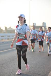 BIB: 6319
                            <button type="button" onclick="openModal(6473840)" class="btn btn-primary btn-sm float-right btn-popup" data-toggle="modal" data-target=".modal-high-quality">
                        <i class="fas fa-shopping-cart"></i> Add to Cart
                    </button>
                                            <button type="button" onclick="isThisMe(6473840, true)" class="btn btn-success btn-sm float-right btn-popup btn-isme hidden" data-toggle="tooltip" data-placement="bottom" title="นี่คือรูปของคุณใช่ไหม คลิกที่นี่เพื่อเอาเข้าอัลบั้ม">
                        <i class="fas fa-plus"></i> Add to album
                    </button>
                    <button type="button" onclick="isThisMe(6473840, false)" class="btn btn-warning btn-sm float-right btn-popup btn-isnotme hidden">
                        <i class="fas fa-ban"></i> Remove from album
                    </button>