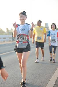 BIB: 7252, 738
                            <button type="button" onclick="openModal(6473745)" class="btn btn-primary btn-sm float-right btn-popup" data-toggle="modal" data-target=".modal-high-quality">
                        <i class="fas fa-shopping-cart"></i> Add to Cart
                    </button>
                                            <button type="button" onclick="isThisMe(6473745, true)" class="btn btn-success btn-sm float-right btn-popup btn-isme hidden" data-toggle="tooltip" data-placement="bottom" title="นี่คือรูปของคุณใช่ไหม คลิกที่นี่เพื่อเอาเข้าอัลบั้ม">
                        <i class="fas fa-plus"></i> Add to album
                    </button>
                    <button type="button" onclick="isThisMe(6473745, false)" class="btn btn-warning btn-sm float-right btn-popup btn-isnotme hidden">
                        <i class="fas fa-ban"></i> Remove from album
                    </button>