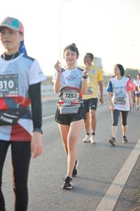 BIB: 810, 7252, 7938
                            <button type="button" onclick="openModal(6473746)" class="btn btn-primary btn-sm float-right btn-popup" data-toggle="modal" data-target=".modal-high-quality">
                        <i class="fas fa-shopping-cart"></i> Add to Cart
                    </button>
                                            <button type="button" onclick="isThisMe(6473746, true)" class="btn btn-success btn-sm float-right btn-popup btn-isme hidden" data-toggle="tooltip" data-placement="bottom" title="นี่คือรูปของคุณใช่ไหม คลิกที่นี่เพื่อเอาเข้าอัลบั้ม">
                        <i class="fas fa-plus"></i> Add to album
                    </button>
                    <button type="button" onclick="isThisMe(6473746, false)" class="btn btn-warning btn-sm float-right btn-popup btn-isnotme hidden">
                        <i class="fas fa-ban"></i> Remove from album
                    </button>