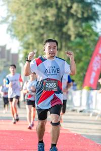 BIB: 2965, 111
                            <button type="button" onclick="openModal(6560340)" class="btn btn-primary btn-sm float-right btn-popup" data-toggle="modal" data-target=".modal-high-quality">
                        <i class="fas fa-shopping-cart"></i> Add to Cart
                    </button>
                                            <button type="button" onclick="isThisMe(6560340, true)" class="btn btn-success btn-sm float-right btn-popup btn-isme hidden" data-toggle="tooltip" data-placement="bottom" title="นี่คือรูปของคุณใช่ไหม คลิกที่นี่เพื่อเอาเข้าอัลบั้ม">
                        <i class="fas fa-plus"></i> Add to album
                    </button>
                    <button type="button" onclick="isThisMe(6560340, false)" class="btn btn-warning btn-sm float-right btn-popup btn-isnotme hidden">
                        <i class="fas fa-ban"></i> Remove from album
                    </button>