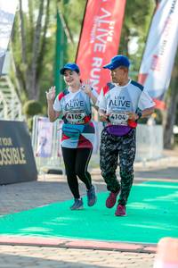 BIB: 4104, 4105
                            <button type="button" onclick="openModal(6561303)" class="btn btn-primary btn-sm float-right btn-popup" data-toggle="modal" data-target=".modal-high-quality">
                        <i class="fas fa-shopping-cart"></i> Add to Cart
                    </button>
                                            <button type="button" onclick="isThisMe(6561303, true)" class="btn btn-success btn-sm float-right btn-popup btn-isme hidden" data-toggle="tooltip" data-placement="bottom" title="นี่คือรูปของคุณใช่ไหม คลิกที่นี่เพื่อเอาเข้าอัลบั้ม">
                        <i class="fas fa-plus"></i> Add to album
                    </button>
                    <button type="button" onclick="isThisMe(6561303, false)" class="btn btn-warning btn-sm float-right btn-popup btn-isnotme hidden">
                        <i class="fas fa-ban"></i> Remove from album
                    </button>