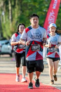 BIB: 2917, 2631, 3117
                            <button type="button" onclick="openModal(6562611)" class="btn btn-primary btn-sm float-right btn-popup" data-toggle="modal" data-target=".modal-high-quality">
                        <i class="fas fa-shopping-cart"></i> Add to Cart
                    </button>
                                            <button type="button" onclick="isThisMe(6562611, true)" class="btn btn-success btn-sm float-right btn-popup btn-isme hidden" data-toggle="tooltip" data-placement="bottom" title="นี่คือรูปของคุณใช่ไหม คลิกที่นี่เพื่อเอาเข้าอัลบั้ม">
                        <i class="fas fa-plus"></i> Add to album
                    </button>
                    <button type="button" onclick="isThisMe(6562611, false)" class="btn btn-warning btn-sm float-right btn-popup btn-isnotme hidden">
                        <i class="fas fa-ban"></i> Remove from album
                    </button>