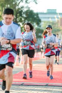 BIB: 2160, 986, 2165
                            <button type="button" onclick="openModal(6557412)" class="btn btn-primary btn-sm float-right btn-popup" data-toggle="modal" data-target=".modal-high-quality">
                        <i class="fas fa-shopping-cart"></i> Add to Cart
                    </button>
                                            <button type="button" onclick="isThisMe(6557412, true)" class="btn btn-success btn-sm float-right btn-popup btn-isme hidden" data-toggle="tooltip" data-placement="bottom" title="นี่คือรูปของคุณใช่ไหม คลิกที่นี่เพื่อเอาเข้าอัลบั้ม">
                        <i class="fas fa-plus"></i> Add to album
                    </button>
                    <button type="button" onclick="isThisMe(6557412, false)" class="btn btn-warning btn-sm float-right btn-popup btn-isnotme hidden">
                        <i class="fas fa-ban"></i> Remove from album
                    </button>