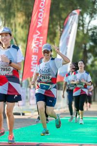 BIB: 7950, 7510, 294
                            <button type="button" onclick="openModal(6558689)" class="btn btn-primary btn-sm float-right btn-popup" data-toggle="modal" data-target=".modal-high-quality">
                        <i class="fas fa-shopping-cart"></i> Add to Cart
                    </button>
                                            <button type="button" onclick="isThisMe(6558689, true)" class="btn btn-success btn-sm float-right btn-popup btn-isme hidden" data-toggle="tooltip" data-placement="bottom" title="นี่คือรูปของคุณใช่ไหม คลิกที่นี่เพื่อเอาเข้าอัลบั้ม">
                        <i class="fas fa-plus"></i> Add to album
                    </button>
                    <button type="button" onclick="isThisMe(6558689, false)" class="btn btn-warning btn-sm float-right btn-popup btn-isnotme hidden">
                        <i class="fas fa-ban"></i> Remove from album
                    </button>