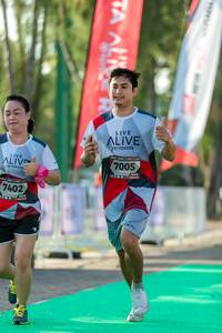 BIB: 7005, 7402
                            <button type="button" onclick="openModal(6560715)" class="btn btn-primary btn-sm float-right btn-popup" data-toggle="modal" data-target=".modal-high-quality">
                        <i class="fas fa-shopping-cart"></i> Add to Cart
                    </button>
                                            <button type="button" onclick="isThisMe(6560715, true)" class="btn btn-success btn-sm float-right btn-popup btn-isme hidden" data-toggle="tooltip" data-placement="bottom" title="นี่คือรูปของคุณใช่ไหม คลิกที่นี่เพื่อเอาเข้าอัลบั้ม">
                        <i class="fas fa-plus"></i> Add to album
                    </button>
                    <button type="button" onclick="isThisMe(6560715, false)" class="btn btn-warning btn-sm float-right btn-popup btn-isnotme hidden">
                        <i class="fas fa-ban"></i> Remove from album
                    </button>