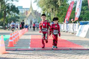 BIB: 8001, 8005
                            <button type="button" onclick="openModal(6560819)" class="btn btn-primary btn-sm float-right btn-popup" data-toggle="modal" data-target=".modal-high-quality">
                        <i class="fas fa-shopping-cart"></i> Add to Cart
                    </button>
                                            <button type="button" onclick="isThisMe(6560819, true)" class="btn btn-success btn-sm float-right btn-popup btn-isme hidden" data-toggle="tooltip" data-placement="bottom" title="นี่คือรูปของคุณใช่ไหม คลิกที่นี่เพื่อเอาเข้าอัลบั้ม">
                        <i class="fas fa-plus"></i> Add to album
                    </button>
                    <button type="button" onclick="isThisMe(6560819, false)" class="btn btn-warning btn-sm float-right btn-popup btn-isnotme hidden">
                        <i class="fas fa-ban"></i> Remove from album
                    </button>