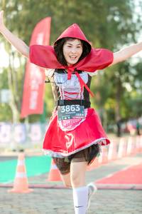 BIB: 3863, 128
                            <button type="button" onclick="openModal(6554403)" class="btn btn-primary btn-sm float-right btn-popup" data-toggle="modal" data-target=".modal-high-quality">
                        <i class="fas fa-shopping-cart"></i> Add to Cart
                    </button>
                                            <button type="button" onclick="isThisMe(6554403, true)" class="btn btn-success btn-sm float-right btn-popup btn-isme hidden" data-toggle="tooltip" data-placement="bottom" title="นี่คือรูปของคุณใช่ไหม คลิกที่นี่เพื่อเอาเข้าอัลบั้ม">
                        <i class="fas fa-plus"></i> Add to album
                    </button>
                    <button type="button" onclick="isThisMe(6554403, false)" class="btn btn-warning btn-sm float-right btn-popup btn-isnotme hidden">
                        <i class="fas fa-ban"></i> Remove from album
                    </button>