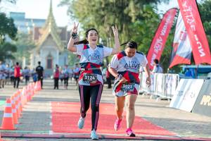 BIB: 3124, 3021
                            <button type="button" onclick="openModal(6561797)" class="btn btn-primary btn-sm float-right btn-popup" data-toggle="modal" data-target=".modal-high-quality">
                        <i class="fas fa-shopping-cart"></i> Add to Cart
                    </button>
                                            <button type="button" onclick="isThisMe(6561797, true)" class="btn btn-success btn-sm float-right btn-popup btn-isme hidden" data-toggle="tooltip" data-placement="bottom" title="นี่คือรูปของคุณใช่ไหม คลิกที่นี่เพื่อเอาเข้าอัลบั้ม">
                        <i class="fas fa-plus"></i> Add to album
                    </button>
                    <button type="button" onclick="isThisMe(6561797, false)" class="btn btn-warning btn-sm float-right btn-popup btn-isnotme hidden">
                        <i class="fas fa-ban"></i> Remove from album
                    </button>