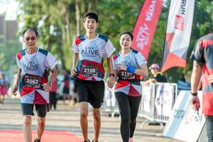 BIB: 2108, 2190, 2062
                            <button type="button" onclick="openModal(6559828)" class="btn btn-primary btn-sm float-right btn-popup" data-toggle="modal" data-target=".modal-high-quality">
                        <i class="fas fa-shopping-cart"></i> Add to Cart
                    </button>
                                            <button type="button" onclick="isThisMe(6559828, true)" class="btn btn-success btn-sm float-right btn-popup btn-isme hidden" data-toggle="tooltip" data-placement="bottom" title="นี่คือรูปของคุณใช่ไหม คลิกที่นี่เพื่อเอาเข้าอัลบั้ม">
                        <i class="fas fa-plus"></i> Add to album
                    </button>
                    <button type="button" onclick="isThisMe(6559828, false)" class="btn btn-warning btn-sm float-right btn-popup btn-isnotme hidden">
                        <i class="fas fa-ban"></i> Remove from album
                    </button>