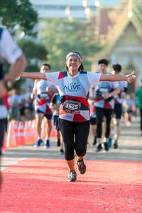 BIB: 3625
                            <button type="button" onclick="openModal(6556887)" class="btn btn-primary btn-sm float-right btn-popup" data-toggle="modal" data-target=".modal-high-quality">
                        <i class="fas fa-shopping-cart"></i> Add to Cart
                    </button>
                                            <button type="button" onclick="isThisMe(6556887, true)" class="btn btn-success btn-sm float-right btn-popup btn-isme hidden" data-toggle="tooltip" data-placement="bottom" title="นี่คือรูปของคุณใช่ไหม คลิกที่นี่เพื่อเอาเข้าอัลบั้ม">
                        <i class="fas fa-plus"></i> Add to album
                    </button>
                    <button type="button" onclick="isThisMe(6556887, false)" class="btn btn-warning btn-sm float-right btn-popup btn-isnotme hidden">
                        <i class="fas fa-ban"></i> Remove from album
                    </button>