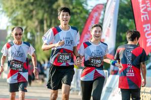 BIB: 2108, 2190, 2062
                            <button type="button" onclick="openModal(6559838)" class="btn btn-primary btn-sm float-right btn-popup" data-toggle="modal" data-target=".modal-high-quality">
                        <i class="fas fa-shopping-cart"></i> Add to Cart
                    </button>
                                            <button type="button" onclick="isThisMe(6559838, true)" class="btn btn-success btn-sm float-right btn-popup btn-isme hidden" data-toggle="tooltip" data-placement="bottom" title="นี่คือรูปของคุณใช่ไหม คลิกที่นี่เพื่อเอาเข้าอัลบั้ม">
                        <i class="fas fa-plus"></i> Add to album
                    </button>
                    <button type="button" onclick="isThisMe(6559838, false)" class="btn btn-warning btn-sm float-right btn-popup btn-isnotme hidden">
                        <i class="fas fa-ban"></i> Remove from album
                    </button>