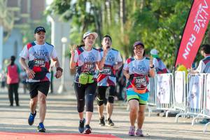 BIB: 2632, 2191, 777, 2206
                            <button type="button" onclick="openModal(6561925)" class="btn btn-primary btn-sm float-right btn-popup" data-toggle="modal" data-target=".modal-high-quality">
                        <i class="fas fa-shopping-cart"></i> Add to Cart
                    </button>
                                            <button type="button" onclick="isThisMe(6561925, true)" class="btn btn-success btn-sm float-right btn-popup btn-isme hidden" data-toggle="tooltip" data-placement="bottom" title="นี่คือรูปของคุณใช่ไหม คลิกที่นี่เพื่อเอาเข้าอัลบั้ม">
                        <i class="fas fa-plus"></i> Add to album
                    </button>
                    <button type="button" onclick="isThisMe(6561925, false)" class="btn btn-warning btn-sm float-right btn-popup btn-isnotme hidden">
                        <i class="fas fa-ban"></i> Remove from album
                    </button>