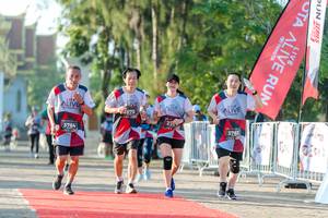 BIB: 3764, 3763
                            <button type="button" onclick="openModal(6558556)" class="btn btn-primary btn-sm float-right btn-popup" data-toggle="modal" data-target=".modal-high-quality">
                        <i class="fas fa-shopping-cart"></i> Add to Cart
                    </button>
                                            <button type="button" onclick="isThisMe(6558556, true)" class="btn btn-success btn-sm float-right btn-popup btn-isme hidden" data-toggle="tooltip" data-placement="bottom" title="นี่คือรูปของคุณใช่ไหม คลิกที่นี่เพื่อเอาเข้าอัลบั้ม">
                        <i class="fas fa-plus"></i> Add to album
                    </button>
                    <button type="button" onclick="isThisMe(6558556, false)" class="btn btn-warning btn-sm float-right btn-popup btn-isnotme hidden">
                        <i class="fas fa-ban"></i> Remove from album
                    </button>