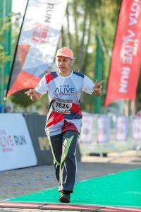 BIB: 7624
                            <button type="button" onclick="openModal(6559524)" class="btn btn-primary btn-sm float-right btn-popup" data-toggle="modal" data-target=".modal-high-quality">
                        <i class="fas fa-shopping-cart"></i> Add to Cart
                    </button>
                                            <button type="button" onclick="isThisMe(6559524, true)" class="btn btn-success btn-sm float-right btn-popup btn-isme hidden" data-toggle="tooltip" data-placement="bottom" title="นี่คือรูปของคุณใช่ไหม คลิกที่นี่เพื่อเอาเข้าอัลบั้ม">
                        <i class="fas fa-plus"></i> Add to album
                    </button>
                    <button type="button" onclick="isThisMe(6559524, false)" class="btn btn-warning btn-sm float-right btn-popup btn-isnotme hidden">
                        <i class="fas fa-ban"></i> Remove from album
                    </button>