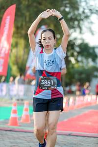 BIB: 3851, 128
                            <button type="button" onclick="openModal(6549925)" class="btn btn-primary btn-sm float-right btn-popup" data-toggle="modal" data-target=".modal-high-quality">
                        <i class="fas fa-shopping-cart"></i> Add to Cart
                    </button>
                                            <button type="button" onclick="isThisMe(6549925, true)" class="btn btn-success btn-sm float-right btn-popup btn-isme hidden" data-toggle="tooltip" data-placement="bottom" title="นี่คือรูปของคุณใช่ไหม คลิกที่นี่เพื่อเอาเข้าอัลบั้ม">
                        <i class="fas fa-plus"></i> Add to album
                    </button>
                    <button type="button" onclick="isThisMe(6549925, false)" class="btn btn-warning btn-sm float-right btn-popup btn-isnotme hidden">
                        <i class="fas fa-ban"></i> Remove from album
                    </button>