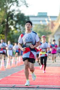 BIB: 2828
                            <button type="button" onclick="openModal(6550656)" class="btn btn-primary btn-sm float-right btn-popup" data-toggle="modal" data-target=".modal-high-quality">
                        <i class="fas fa-shopping-cart"></i> Add to Cart
                    </button>
                                            <button type="button" onclick="isThisMe(6550656, true)" class="btn btn-success btn-sm float-right btn-popup btn-isme hidden" data-toggle="tooltip" data-placement="bottom" title="นี่คือรูปของคุณใช่ไหม คลิกที่นี่เพื่อเอาเข้าอัลบั้ม">
                        <i class="fas fa-plus"></i> Add to album
                    </button>
                    <button type="button" onclick="isThisMe(6550656, false)" class="btn btn-warning btn-sm float-right btn-popup btn-isnotme hidden">
                        <i class="fas fa-ban"></i> Remove from album
                    </button>