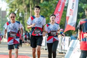 BIB: 2108, 2190, 2062
                            <button type="button" onclick="openModal(6559832)" class="btn btn-primary btn-sm float-right btn-popup" data-toggle="modal" data-target=".modal-high-quality">
                        <i class="fas fa-shopping-cart"></i> Add to Cart
                    </button>
                                            <button type="button" onclick="isThisMe(6559832, true)" class="btn btn-success btn-sm float-right btn-popup btn-isme hidden" data-toggle="tooltip" data-placement="bottom" title="นี่คือรูปของคุณใช่ไหม คลิกที่นี่เพื่อเอาเข้าอัลบั้ม">
                        <i class="fas fa-plus"></i> Add to album
                    </button>
                    <button type="button" onclick="isThisMe(6559832, false)" class="btn btn-warning btn-sm float-right btn-popup btn-isnotme hidden">
                        <i class="fas fa-ban"></i> Remove from album
                    </button>