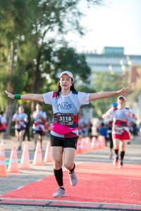 BIB: 3118
                            <button type="button" onclick="openModal(6555928)" class="btn btn-primary btn-sm float-right btn-popup" data-toggle="modal" data-target=".modal-high-quality">
                        <i class="fas fa-shopping-cart"></i> Add to Cart
                    </button>
                                            <button type="button" onclick="isThisMe(6555928, true)" class="btn btn-success btn-sm float-right btn-popup btn-isme hidden" data-toggle="tooltip" data-placement="bottom" title="นี่คือรูปของคุณใช่ไหม คลิกที่นี่เพื่อเอาเข้าอัลบั้ม">
                        <i class="fas fa-plus"></i> Add to album
                    </button>
                    <button type="button" onclick="isThisMe(6555928, false)" class="btn btn-warning btn-sm float-right btn-popup btn-isnotme hidden">
                        <i class="fas fa-ban"></i> Remove from album
                    </button>