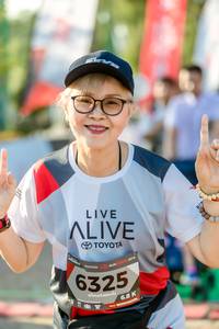 BIB: 6325
                            <button type="button" onclick="openModal(6560750)" class="btn btn-primary btn-sm float-right btn-popup" data-toggle="modal" data-target=".modal-high-quality">
                        <i class="fas fa-shopping-cart"></i> Add to Cart
                    </button>
                                            <button type="button" onclick="isThisMe(6560750, true)" class="btn btn-success btn-sm float-right btn-popup btn-isme hidden" data-toggle="tooltip" data-placement="bottom" title="นี่คือรูปของคุณใช่ไหม คลิกที่นี่เพื่อเอาเข้าอัลบั้ม">
                        <i class="fas fa-plus"></i> Add to album
                    </button>
                    <button type="button" onclick="isThisMe(6560750, false)" class="btn btn-warning btn-sm float-right btn-popup btn-isnotme hidden">
                        <i class="fas fa-ban"></i> Remove from album
                    </button>