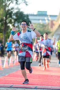 BIB: 3700
                            <button type="button" onclick="openModal(6551279)" class="btn btn-primary btn-sm float-right btn-popup" data-toggle="modal" data-target=".modal-high-quality">
                        <i class="fas fa-shopping-cart"></i> Add to Cart
                    </button>
                                            <button type="button" onclick="isThisMe(6551279, true)" class="btn btn-success btn-sm float-right btn-popup btn-isme hidden" data-toggle="tooltip" data-placement="bottom" title="นี่คือรูปของคุณใช่ไหม คลิกที่นี่เพื่อเอาเข้าอัลบั้ม">
                        <i class="fas fa-plus"></i> Add to album
                    </button>
                    <button type="button" onclick="isThisMe(6551279, false)" class="btn btn-warning btn-sm float-right btn-popup btn-isnotme hidden">
                        <i class="fas fa-ban"></i> Remove from album
                    </button>