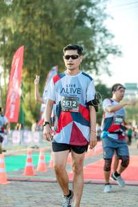 BIB: 2612, 124
                            <button type="button" onclick="openModal(6551490)" class="btn btn-primary btn-sm float-right btn-popup" data-toggle="modal" data-target=".modal-high-quality">
                        <i class="fas fa-shopping-cart"></i> Add to Cart
                    </button>
                                            <button type="button" onclick="isThisMe(6551490, true)" class="btn btn-success btn-sm float-right btn-popup btn-isme hidden" data-toggle="tooltip" data-placement="bottom" title="นี่คือรูปของคุณใช่ไหม คลิกที่นี่เพื่อเอาเข้าอัลบั้ม">
                        <i class="fas fa-plus"></i> Add to album
                    </button>
                    <button type="button" onclick="isThisMe(6551490, false)" class="btn btn-warning btn-sm float-right btn-popup btn-isnotme hidden">
                        <i class="fas fa-ban"></i> Remove from album
                    </button>