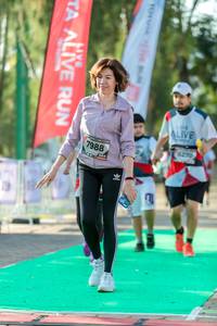 BIB: 7988, 6270
                            <button type="button" onclick="openModal(6563238)" class="btn btn-primary btn-sm float-right btn-popup" data-toggle="modal" data-target=".modal-high-quality">
                        <i class="fas fa-shopping-cart"></i> Add to Cart
                    </button>
                                            <button type="button" onclick="isThisMe(6563238, true)" class="btn btn-success btn-sm float-right btn-popup btn-isme hidden" data-toggle="tooltip" data-placement="bottom" title="นี่คือรูปของคุณใช่ไหม คลิกที่นี่เพื่อเอาเข้าอัลบั้ม">
                        <i class="fas fa-plus"></i> Add to album
                    </button>
                    <button type="button" onclick="isThisMe(6563238, false)" class="btn btn-warning btn-sm float-right btn-popup btn-isnotme hidden">
                        <i class="fas fa-ban"></i> Remove from album
                    </button>