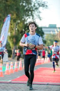 BIB: 124
                            <button type="button" onclick="openModal(6550157)" class="btn btn-primary btn-sm float-right btn-popup" data-toggle="modal" data-target=".modal-high-quality">
                        <i class="fas fa-shopping-cart"></i> Add to Cart
                    </button>
                                            <button type="button" onclick="isThisMe(6550157, true)" class="btn btn-success btn-sm float-right btn-popup btn-isme hidden" data-toggle="tooltip" data-placement="bottom" title="นี่คือรูปของคุณใช่ไหม คลิกที่นี่เพื่อเอาเข้าอัลบั้ม">
                        <i class="fas fa-plus"></i> Add to album
                    </button>
                    <button type="button" onclick="isThisMe(6550157, false)" class="btn btn-warning btn-sm float-right btn-popup btn-isnotme hidden">
                        <i class="fas fa-ban"></i> Remove from album
                    </button>