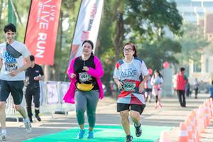 BIB: 7547, 6911, 2050
                            <button type="button" onclick="openModal(6562123)" class="btn btn-primary btn-sm float-right btn-popup" data-toggle="modal" data-target=".modal-high-quality">
                        <i class="fas fa-shopping-cart"></i> Add to Cart
                    </button>
                                            <button type="button" onclick="isThisMe(6562123, true)" class="btn btn-success btn-sm float-right btn-popup btn-isme hidden" data-toggle="tooltip" data-placement="bottom" title="นี่คือรูปของคุณใช่ไหม คลิกที่นี่เพื่อเอาเข้าอัลบั้ม">
                        <i class="fas fa-plus"></i> Add to album
                    </button>
                    <button type="button" onclick="isThisMe(6562123, false)" class="btn btn-warning btn-sm float-right btn-popup btn-isnotme hidden">
                        <i class="fas fa-ban"></i> Remove from album
                    </button>