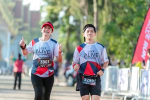 BIB: 3901, 3755
                            <button type="button" onclick="openModal(6561815)" class="btn btn-primary btn-sm float-right btn-popup" data-toggle="modal" data-target=".modal-high-quality">
                        <i class="fas fa-shopping-cart"></i> Add to Cart
                    </button>
                                            <button type="button" onclick="isThisMe(6561815, true)" class="btn btn-success btn-sm float-right btn-popup btn-isme hidden" data-toggle="tooltip" data-placement="bottom" title="นี่คือรูปของคุณใช่ไหม คลิกที่นี่เพื่อเอาเข้าอัลบั้ม">
                        <i class="fas fa-plus"></i> Add to album
                    </button>
                    <button type="button" onclick="isThisMe(6561815, false)" class="btn btn-warning btn-sm float-right btn-popup btn-isnotme hidden">
                        <i class="fas fa-ban"></i> Remove from album
                    </button>