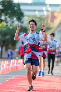 BIB: 
                            <button type="button" onclick="openModal(6550110)" class="btn btn-primary btn-sm float-right btn-popup" data-toggle="modal" data-target=".modal-high-quality">
                        <i class="fas fa-shopping-cart"></i> Add to Cart
                    </button>
                                            <button type="button" onclick="isThisMe(6550110, true)" class="btn btn-success btn-sm float-right btn-popup btn-isme hidden" data-toggle="tooltip" data-placement="bottom" title="นี่คือรูปของคุณใช่ไหม คลิกที่นี่เพื่อเอาเข้าอัลบั้ม">
                        <i class="fas fa-plus"></i> Add to album
                    </button>
                    <button type="button" onclick="isThisMe(6550110, false)" class="btn btn-warning btn-sm float-right btn-popup btn-isnotme hidden">
                        <i class="fas fa-ban"></i> Remove from album
                    </button>