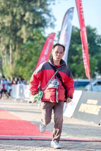 BIB: 422
                            <button type="button" onclick="openModal(6560640)" class="btn btn-primary btn-sm float-right btn-popup" data-toggle="modal" data-target=".modal-high-quality">
                        <i class="fas fa-shopping-cart"></i> Add to Cart
                    </button>
                                            <button type="button" onclick="isThisMe(6560640, true)" class="btn btn-success btn-sm float-right btn-popup btn-isme hidden" data-toggle="tooltip" data-placement="bottom" title="นี่คือรูปของคุณใช่ไหม คลิกที่นี่เพื่อเอาเข้าอัลบั้ม">
                        <i class="fas fa-plus"></i> Add to album
                    </button>
                    <button type="button" onclick="isThisMe(6560640, false)" class="btn btn-warning btn-sm float-right btn-popup btn-isnotme hidden">
                        <i class="fas fa-ban"></i> Remove from album
                    </button>