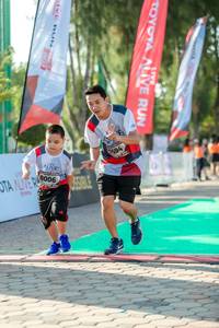 BIB: 
                            <button type="button" onclick="openModal(6563901)" class="btn btn-primary btn-sm float-right btn-popup" data-toggle="modal" data-target=".modal-high-quality">
                        <i class="fas fa-shopping-cart"></i> Add to Cart
                    </button>
                                            <button type="button" onclick="isThisMe(6563901, true)" class="btn btn-success btn-sm float-right btn-popup btn-isme hidden" data-toggle="tooltip" data-placement="bottom" title="นี่คือรูปของคุณใช่ไหม คลิกที่นี่เพื่อเอาเข้าอัลบั้ม">
                        <i class="fas fa-plus"></i> Add to album
                    </button>
                    <button type="button" onclick="isThisMe(6563901, false)" class="btn btn-warning btn-sm float-right btn-popup btn-isnotme hidden">
                        <i class="fas fa-ban"></i> Remove from album
                    </button>