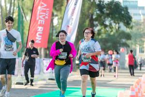 BIB: 7547, 6911, 2050
                            <button type="button" onclick="openModal(6562127)" class="btn btn-primary btn-sm float-right btn-popup" data-toggle="modal" data-target=".modal-high-quality">
                        <i class="fas fa-shopping-cart"></i> Add to Cart
                    </button>
                                            <button type="button" onclick="isThisMe(6562127, true)" class="btn btn-success btn-sm float-right btn-popup btn-isme hidden" data-toggle="tooltip" data-placement="bottom" title="นี่คือรูปของคุณใช่ไหม คลิกที่นี่เพื่อเอาเข้าอัลบั้ม">
                        <i class="fas fa-plus"></i> Add to album
                    </button>
                    <button type="button" onclick="isThisMe(6562127, false)" class="btn btn-warning btn-sm float-right btn-popup btn-isnotme hidden">
                        <i class="fas fa-ban"></i> Remove from album
                    </button>