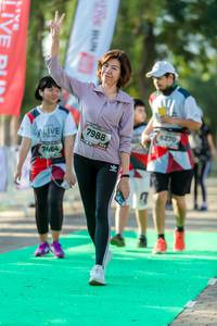 BIB: 6270, 7988, 7464
                            <button type="button" onclick="openModal(6563227)" class="btn btn-primary btn-sm float-right btn-popup" data-toggle="modal" data-target=".modal-high-quality">
                        <i class="fas fa-shopping-cart"></i> Add to Cart
                    </button>
                                            <button type="button" onclick="isThisMe(6563227, true)" class="btn btn-success btn-sm float-right btn-popup btn-isme hidden" data-toggle="tooltip" data-placement="bottom" title="นี่คือรูปของคุณใช่ไหม คลิกที่นี่เพื่อเอาเข้าอัลบั้ม">
                        <i class="fas fa-plus"></i> Add to album
                    </button>
                    <button type="button" onclick="isThisMe(6563227, false)" class="btn btn-warning btn-sm float-right btn-popup btn-isnotme hidden">
                        <i class="fas fa-ban"></i> Remove from album
                    </button>