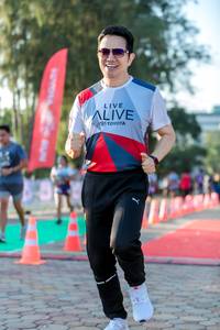 BIB: 
                            <button type="button" onclick="openModal(6526862)" class="btn btn-primary btn-sm float-right btn-popup" data-toggle="modal" data-target=".modal-high-quality">
                        <i class="fas fa-shopping-cart"></i> Add to Cart
                    </button>
                                            <button type="button" onclick="isThisMe(6526862, true)" class="btn btn-success btn-sm float-right btn-popup btn-isme hidden" data-toggle="tooltip" data-placement="bottom" title="นี่คือรูปของคุณใช่ไหม คลิกที่นี่เพื่อเอาเข้าอัลบั้ม">
                        <i class="fas fa-plus"></i> Add to album
                    </button>
                    <button type="button" onclick="isThisMe(6526862, false)" class="btn btn-warning btn-sm float-right btn-popup btn-isnotme hidden">
                        <i class="fas fa-ban"></i> Remove from album
                    </button>