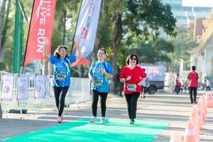 BIB: 019, 6331
                            <button type="button" onclick="openModal(6563374)" class="btn btn-primary btn-sm float-right btn-popup" data-toggle="modal" data-target=".modal-high-quality">
                        <i class="fas fa-shopping-cart"></i> Add to Cart
                    </button>
                                            <button type="button" onclick="isThisMe(6563374, true)" class="btn btn-success btn-sm float-right btn-popup btn-isme hidden" data-toggle="tooltip" data-placement="bottom" title="นี่คือรูปของคุณใช่ไหม คลิกที่นี่เพื่อเอาเข้าอัลบั้ม">
                        <i class="fas fa-plus"></i> Add to album
                    </button>
                    <button type="button" onclick="isThisMe(6563374, false)" class="btn btn-warning btn-sm float-right btn-popup btn-isnotme hidden">
                        <i class="fas fa-ban"></i> Remove from album
                    </button>