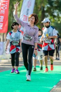 BIB: 7988, 6270, 7464
                            <button type="button" onclick="openModal(6563228)" class="btn btn-primary btn-sm float-right btn-popup" data-toggle="modal" data-target=".modal-high-quality">
                        <i class="fas fa-shopping-cart"></i> Add to Cart
                    </button>
                                            <button type="button" onclick="isThisMe(6563228, true)" class="btn btn-success btn-sm float-right btn-popup btn-isme hidden" data-toggle="tooltip" data-placement="bottom" title="นี่คือรูปของคุณใช่ไหม คลิกที่นี่เพื่อเอาเข้าอัลบั้ม">
                        <i class="fas fa-plus"></i> Add to album
                    </button>
                    <button type="button" onclick="isThisMe(6563228, false)" class="btn btn-warning btn-sm float-right btn-popup btn-isnotme hidden">
                        <i class="fas fa-ban"></i> Remove from album
                    </button>