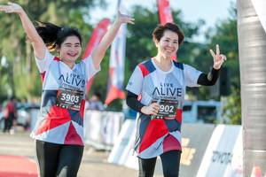 BIB: 902, 3903, 128
                            <button type="button" onclick="openModal(6562335)" class="btn btn-primary btn-sm float-right btn-popup" data-toggle="modal" data-target=".modal-high-quality">
                        <i class="fas fa-shopping-cart"></i> Add to Cart
                    </button>
                                            <button type="button" onclick="isThisMe(6562335, true)" class="btn btn-success btn-sm float-right btn-popup btn-isme hidden" data-toggle="tooltip" data-placement="bottom" title="นี่คือรูปของคุณใช่ไหม คลิกที่นี่เพื่อเอาเข้าอัลบั้ม">
                        <i class="fas fa-plus"></i> Add to album
                    </button>
                    <button type="button" onclick="isThisMe(6562335, false)" class="btn btn-warning btn-sm float-right btn-popup btn-isnotme hidden">
                        <i class="fas fa-ban"></i> Remove from album
                    </button>