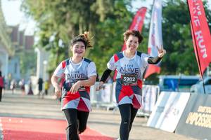 BIB: 3902
                            <button type="button" onclick="openModal(6562319)" class="btn btn-primary btn-sm float-right btn-popup" data-toggle="modal" data-target=".modal-high-quality">
                        <i class="fas fa-shopping-cart"></i> Add to Cart
                    </button>
                                            <button type="button" onclick="isThisMe(6562319, true)" class="btn btn-success btn-sm float-right btn-popup btn-isme hidden" data-toggle="tooltip" data-placement="bottom" title="นี่คือรูปของคุณใช่ไหม คลิกที่นี่เพื่อเอาเข้าอัลบั้ม">
                        <i class="fas fa-plus"></i> Add to album
                    </button>
                    <button type="button" onclick="isThisMe(6562319, false)" class="btn btn-warning btn-sm float-right btn-popup btn-isnotme hidden">
                        <i class="fas fa-ban"></i> Remove from album
                    </button>