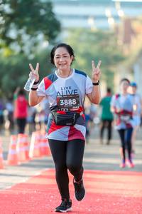 BIB: 3888, 128
                            <button type="button" onclick="openModal(6556585)" class="btn btn-primary btn-sm float-right btn-popup" data-toggle="modal" data-target=".modal-high-quality">
                        <i class="fas fa-shopping-cart"></i> Add to Cart
                    </button>
                                            <button type="button" onclick="isThisMe(6556585, true)" class="btn btn-success btn-sm float-right btn-popup btn-isme hidden" data-toggle="tooltip" data-placement="bottom" title="นี่คือรูปของคุณใช่ไหม คลิกที่นี่เพื่อเอาเข้าอัลบั้ม">
                        <i class="fas fa-plus"></i> Add to album
                    </button>
                    <button type="button" onclick="isThisMe(6556585, false)" class="btn btn-warning btn-sm float-right btn-popup btn-isnotme hidden">
                        <i class="fas fa-ban"></i> Remove from album
                    </button>