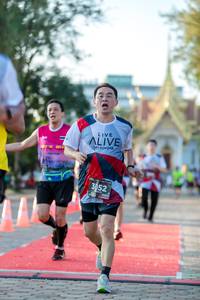 BIB: 3052
                            <button type="button" onclick="openModal(6548194)" class="btn btn-primary btn-sm float-right btn-popup" data-toggle="modal" data-target=".modal-high-quality">
                        <i class="fas fa-shopping-cart"></i> Add to Cart
                    </button>
                                            <button type="button" onclick="isThisMe(6548194, true)" class="btn btn-success btn-sm float-right btn-popup btn-isme hidden" data-toggle="tooltip" data-placement="bottom" title="นี่คือรูปของคุณใช่ไหม คลิกที่นี่เพื่อเอาเข้าอัลบั้ม">
                        <i class="fas fa-plus"></i> Add to album
                    </button>
                    <button type="button" onclick="isThisMe(6548194, false)" class="btn btn-warning btn-sm float-right btn-popup btn-isnotme hidden">
                        <i class="fas fa-ban"></i> Remove from album
                    </button>